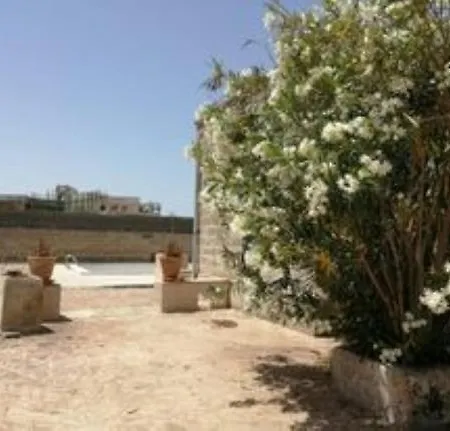Julia Βίλα Corsano (Apulia)